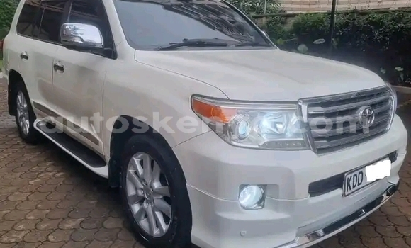 Buy Used Toyota Land Cruiser White Car in Nairobi in Nairobi Buy Used Toyota Land Cruiser White Car in Nairobi in Nairobi