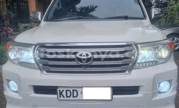 Buy Used Toyota Land Cruiser White Car in Nairobi in Nairobi Buy Used Toyota Land Cruiser White Car in Nairobi in Nairobi