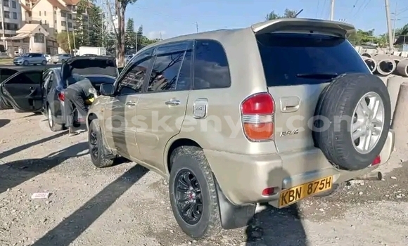 Nunua Ilio tumika Toyota RAV4 Beige Gari ndani ya Nairobi nchini Nairobi