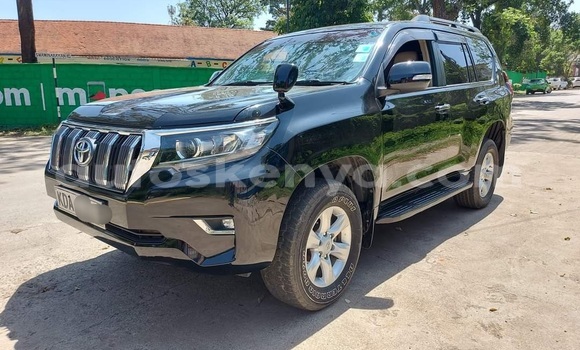 Oofamaa Toyota Land Cruiser Prado Black Makiinaa iti Nairobi keessatti Nairobi keessatti Oofamaa Toyota Land Cruiser Prado Black Makiinaa iti Nairobi keessatti Nairobi keessatti