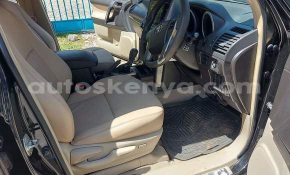 Oofamaa Toyota Land Cruiser Prado Black Makiinaa iti Nairobi keessatti Nairobi keessatti Oofamaa Toyota Land Cruiser Prado Black Makiinaa iti Nairobi keessatti Nairobi keessatti