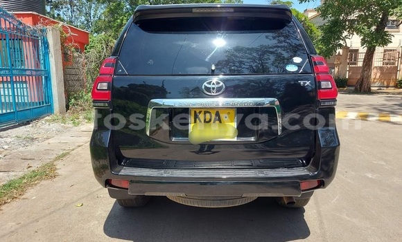 Oofamaa Toyota Land Cruiser Prado Black Makiinaa iti Nairobi keessatti Nairobi keessatti Oofamaa Toyota Land Cruiser Prado Black Makiinaa iti Nairobi keessatti Nairobi keessatti