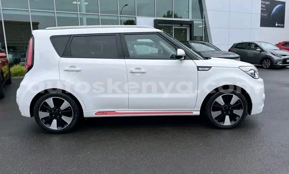 Oofamaa Kia Soul White Makiinaa iti Nairobi keessatti Nairobi keessatti Oofamaa Kia Soul White Makiinaa iti Nairobi keessatti Nairobi keessatti