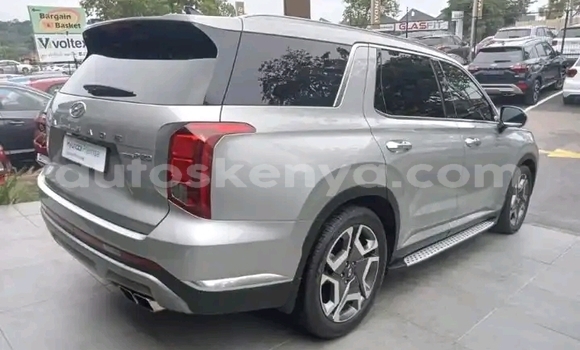Buy Used Hyundai Santa Fe Silver Car in Nairobi in Nairobi Buy Used Hyundai Santa Fe Silver Car in Nairobi in Nairobi