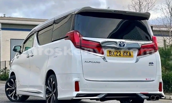 Buy Used Toyota Alphard White Car in Nairobi in Nairobi