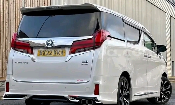Buy Used Toyota Alphard White Car in Nairobi in Nairobi Buy Used Toyota Alphard White Car in Nairobi in Nairobi