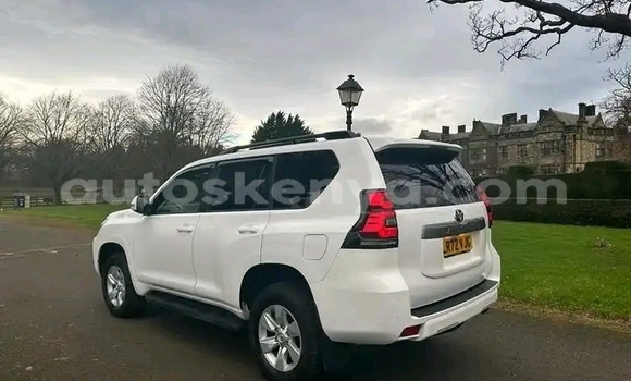 Buy Used Toyota Land Cruiser White Car in Nairobi in Nairobi Buy Used Toyota Land Cruiser White Car in Nairobi in Nairobi