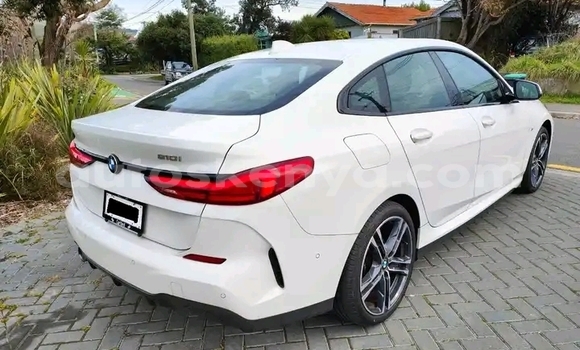 Nunua Ilio tumika BMW 2-Series Nyeupe Gari ndani ya Nairobi nchini Nairobi