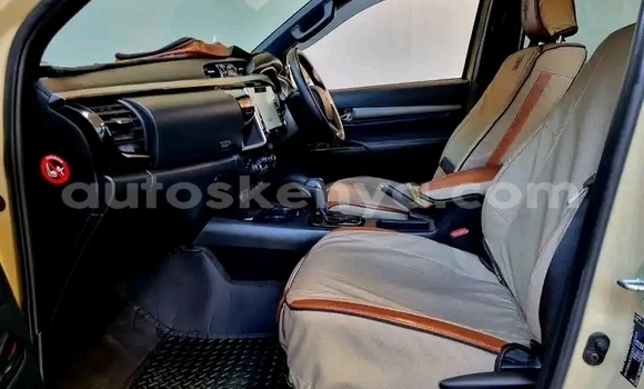 Buy Used Toyota Hilux Beige Car in Nairobi in Nairobi Buy Used Toyota Hilux Beige Car in Nairobi in Nairobi