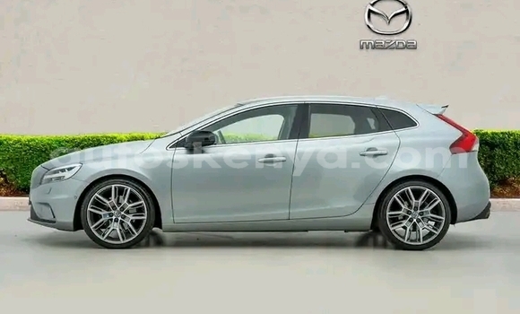 Oofamaa Volvo V40 Other Makiinaa iti Nairobi keessatti Nairobi keessatti Oofamaa Volvo V40 Other Makiinaa iti Nairobi keessatti Nairobi keessatti