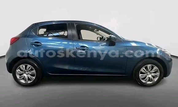 Oofamaa Mazda Demio Blue Makiinaa iti Nairobi keessatti Nairobi keessatti