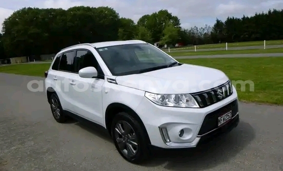 Oofamaa Suzuki Vitara White Makiinaa iti Nairobi keessatti Nairobi keessatti Oofamaa Suzuki Vitara White Makiinaa iti Nairobi keessatti Nairobi keessatti
