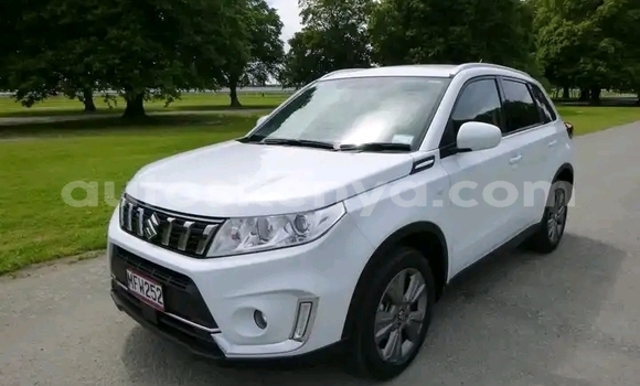 Oofamaa Suzuki Vitara White Makiinaa iti Nairobi keessatti Nairobi keessatti Oofamaa Suzuki Vitara White Makiinaa iti Nairobi keessatti Nairobi keessatti