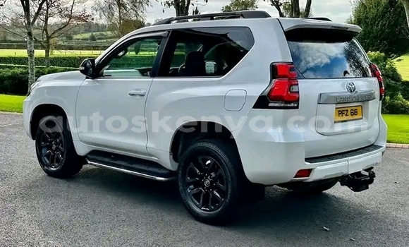 Buy Used Toyota Land Cruiser White Car in Nairobi in Nairobi Buy Used Toyota Land Cruiser White Car in Nairobi in Nairobi