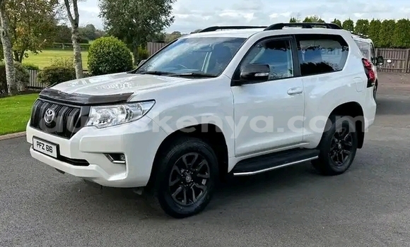 Buy Used Toyota Land Cruiser White Car in Nairobi in Nairobi Buy Used Toyota Land Cruiser White Car in Nairobi in Nairobi
