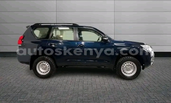 Oofamaa Toyota Land Cruiser Blue Makiinaa iti Nairobi keessatti Nairobi keessatti Oofamaa Toyota Land Cruiser Blue Makiinaa iti Nairobi keessatti Nairobi keessatti