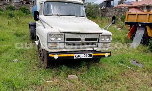 Oofamaa Isuzu FTR 850 Blue Netiree iti Nairobi keessatti Nairobi keessatti