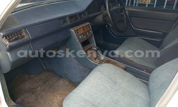 Oofamaa Mercedes-Benz C-Classe Other Makiinaa iti Nairobi keessatti Nairobi keessatti Oofamaa Mercedes-Benz C-Classe Other Makiinaa iti Nairobi keessatti Nairobi keessatti