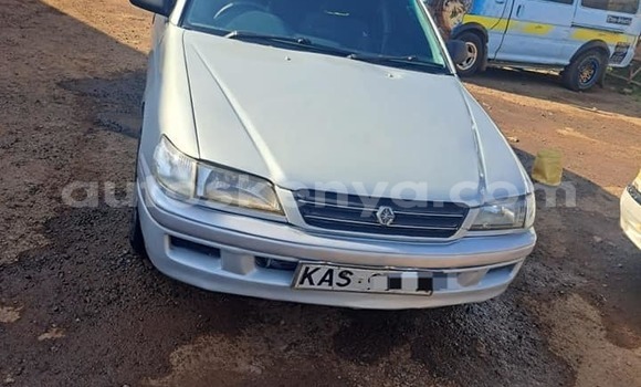 Oofamaa Toyota Premio Other Makiinaa iti Bura keessatti Northeast Kenya keessatti