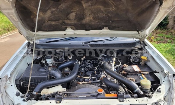 Oofamaa Isuzu D–MAX White Makiinaa iti Nairobi keessatti Nairobi keessatti Oofamaa Isuzu D–MAX White Makiinaa iti Nairobi keessatti Nairobi keessatti