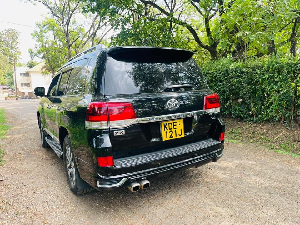 Buy used toyota highlander black car in bura in northeast kenya