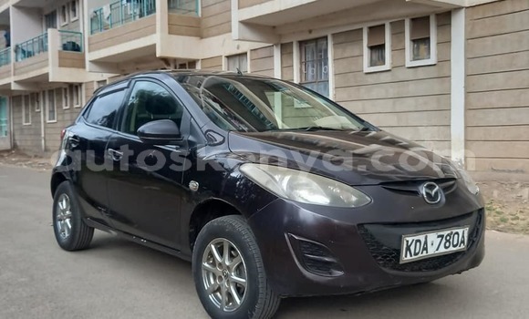 Oofamaa Mazda Demio Black Makiinaa iti Bura keessatti Northeast Kenya keessatti Oofamaa Mazda Demio Black Makiinaa iti Bura keessatti Northeast Kenya keessatti
