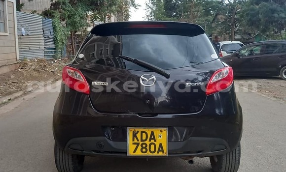 Oofamaa Mazda Demio Black Makiinaa iti Bura keessatti Northeast Kenya keessatti Oofamaa Mazda Demio Black Makiinaa iti Bura keessatti Northeast Kenya keessatti