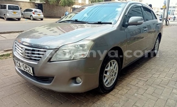 Oofamaa Toyota Premio Other Makiinaa iti Bura keessatti Northeast Kenya keessatti