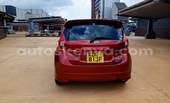 Oofamaa Nissan Note Red Makiinaa iti Bungoma keessatti West Kenya keessatti Oofamaa Nissan Note Red Makiinaa iti Bungoma keessatti West Kenya keessatti