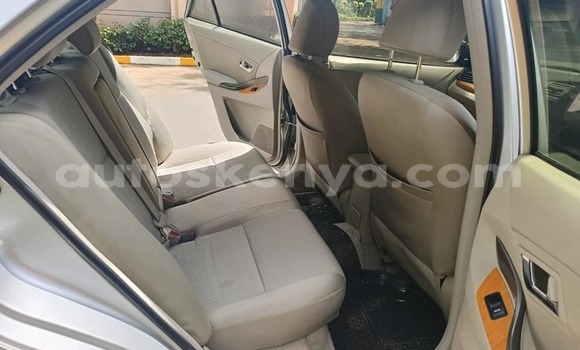 Oofamaa Toyota Premio Other Makiinaa iti Bura keessatti Northeast Kenya keessatti Oofamaa Toyota Premio Other Makiinaa iti Bura keessatti Northeast Kenya keessatti