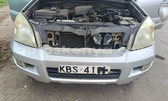 Oofamaa Toyota Prado Other Makiinaa iti Busia keessatti West Kenya keessatti Oofamaa Toyota Prado Other Makiinaa iti Busia keessatti West Kenya keessatti