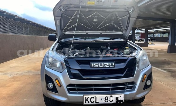 Oofamaa Isuzu D–MAX Other Makiinaa iti Bungoma keessatti West Kenya keessatti Oofamaa Isuzu D–MAX Other Makiinaa iti Bungoma keessatti West Kenya keessatti