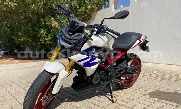 Nunua Ilio tumika BMW G Nyeupe Bike ndani ya Nairobi nchini Nairobi