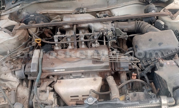 Nunua Ilio tumika Toyota Corolla Fedha Gari ndani ya Narok nchini Bonde la Ufafanuzi Nunua Ilio tumika Toyota Corolla Fedha Gari ndani ya Narok nchini Bonde la Ufafanuzi