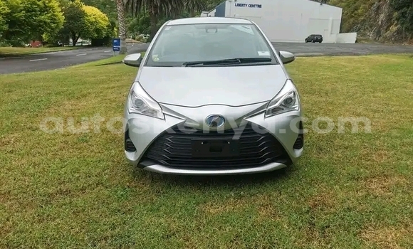 Oofamaa Toyota Vitz Beige Makiinaa iti Nairobi keessatti Nairobi keessatti Oofamaa Toyota Vitz Beige Makiinaa iti Nairobi keessatti Nairobi keessatti