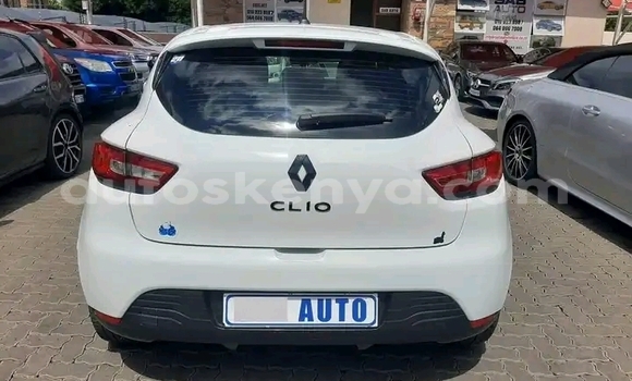 Nunua Ilio tumika Renault Clio Nyeupe Gari ndani ya Nairobi nchini Nairobi