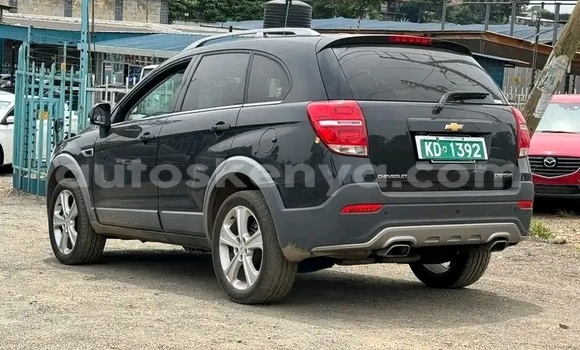 Oofamaa Chevrolet Captiva Black Makiinaa iti Nairobi keessatti Nairobi keessatti