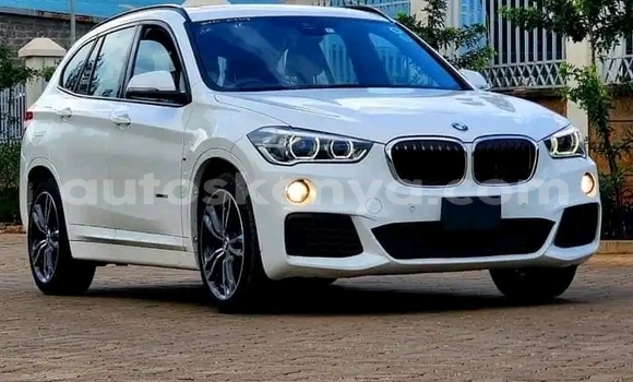 Nunua Ilio tumika BMW X1 Nyeupe Gari ndani ya Nairobi nchini Nairobi