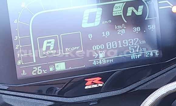 Nunua Ilio tumika Suzuki GSX–R Fedha Bike ndani ya Nairobi nchini Nairobi Nunua Ilio tumika Suzuki GSX–R Fedha Bike ndani ya Nairobi nchini Nairobi