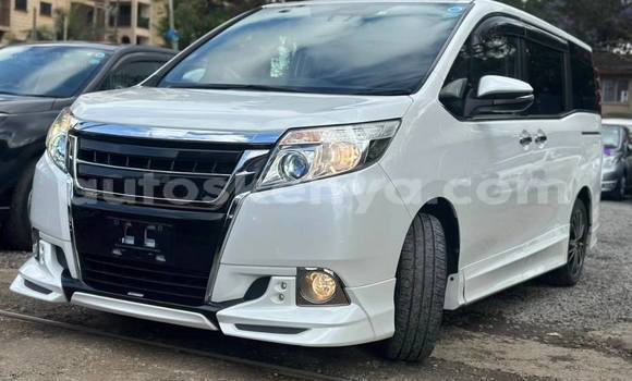 Buy Used Toyota Voxy White Car in Bura in Northeast Kenya Buy Used Toyota Voxy White Car in Bura in Northeast Kenya