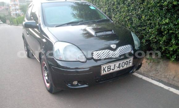 Oofamaa Toyota Vitz Black Makiinaa iti Bura keessatti Northeast Kenya keessatti
