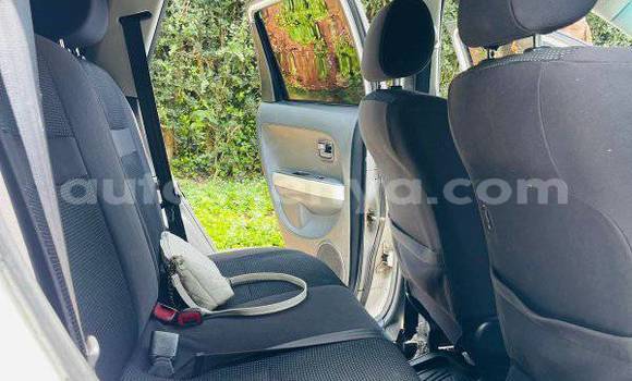 Buy Used Toyota IST White Car in Bura in Northeast Kenya Buy Used Toyota IST White Car in Bura in Northeast Kenya