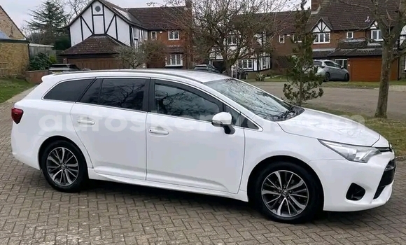 Buy Used Toyota Avensis White Car in Nairobi in Nairobi Buy Used Toyota Avensis White Car in Nairobi in Nairobi