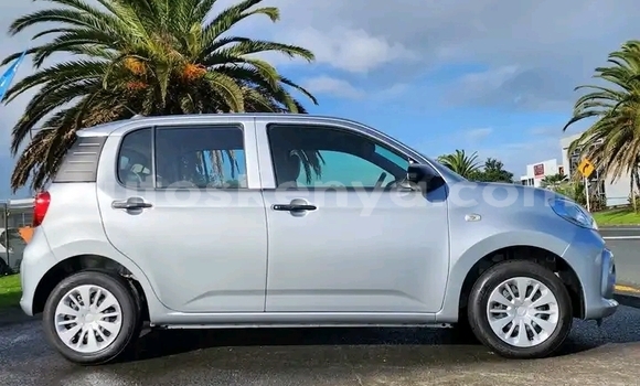 Nunua Ilio tumika Daihatsu Boon Fedha Gari ndani ya Nairobi nchini Nairobi