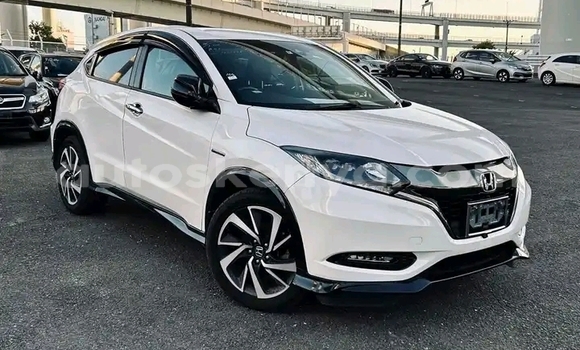 Buy Used Honda Vezel White Car in Nairobi in Nairobi Buy Used Honda Vezel White Car in Nairobi in Nairobi