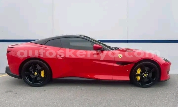 Oofamaa Ferrari Portofino Red Makiinaa iti Nairobi keessatti Nairobi keessatti Oofamaa Ferrari Portofino Red Makiinaa iti Nairobi keessatti Nairobi keessatti