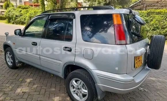 Nunua Ilio tumika Honda CR–V Fedha Gari ndani ya Nairobi nchini Nairobi