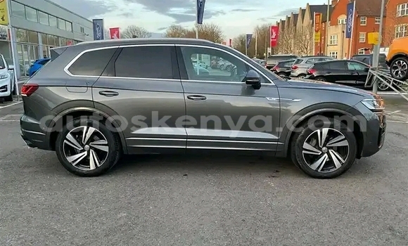 Oofamaa Volkswagen Touareg Other Makiinaa iti Nairobi keessatti Nairobi keessatti