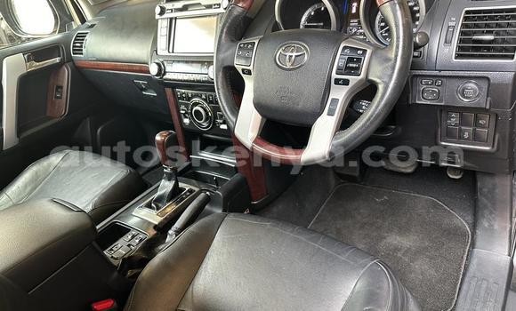 Nunua Imported Toyota Land Cruiser Prado Nyeusi Gari ndani ya Mombasa nchini Kenya ya Pwani Nunua Imported Toyota Land Cruiser Prado Nyeusi Gari ndani ya Mombasa nchini Kenya ya Pwani