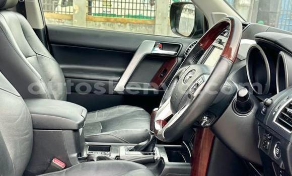 Nunua Imported Toyota Land Cruiser Prado Nyeusi Gari ndani ya Mombasa nchini Kenya ya Pwani Nunua Imported Toyota Land Cruiser Prado Nyeusi Gari ndani ya Mombasa nchini Kenya ya Pwani